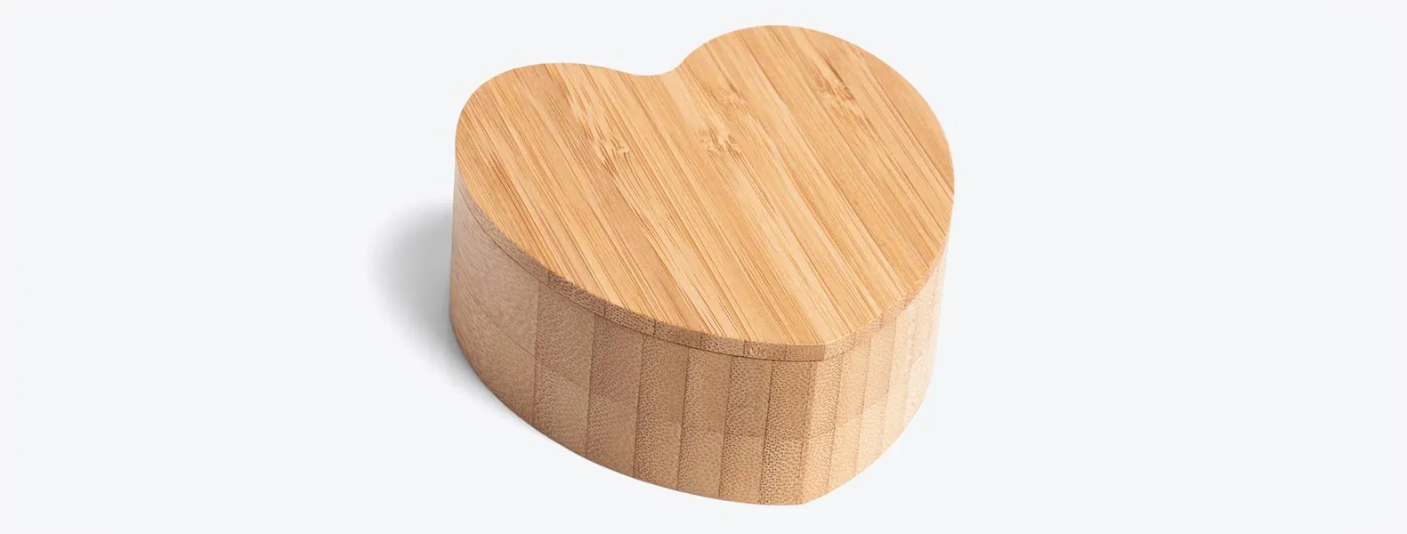 Porta objetos em Bambu com formato de coração.