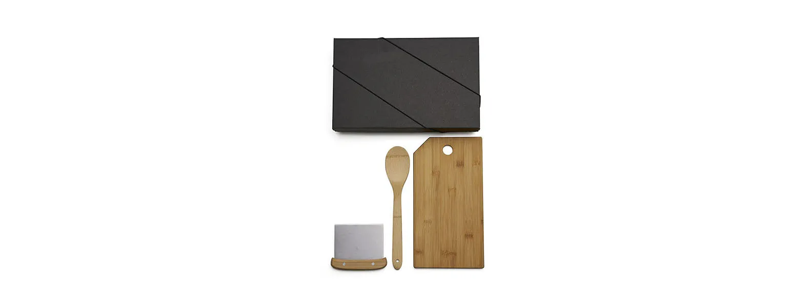 Kit para cozinha. Conta com tábua e colher 30cm em Bambu e espátula multiuso em bambu/inox.