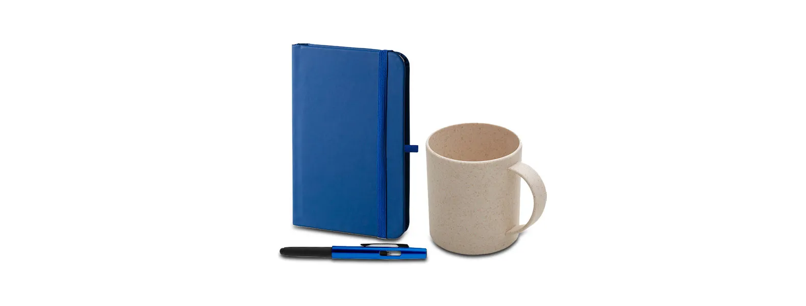 Kit composto por caneca em fibra de bambu/PP; caderno para anotações azul com capa dura e caneta esferográfica em ABS azul.