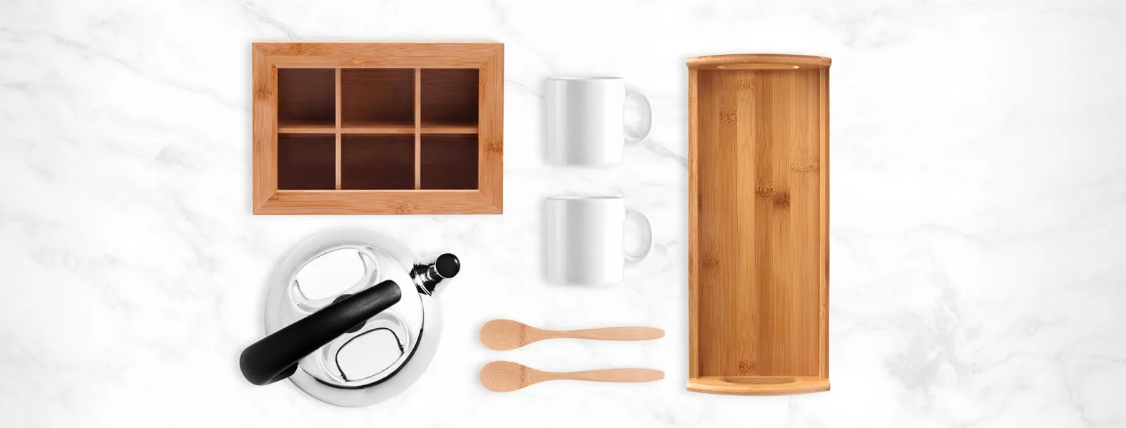 Kit para chá. Acompanha bandeja, caixa para chás e 2 colheres em bambu; 2 canecas em porcelana e chaleira em Inox.