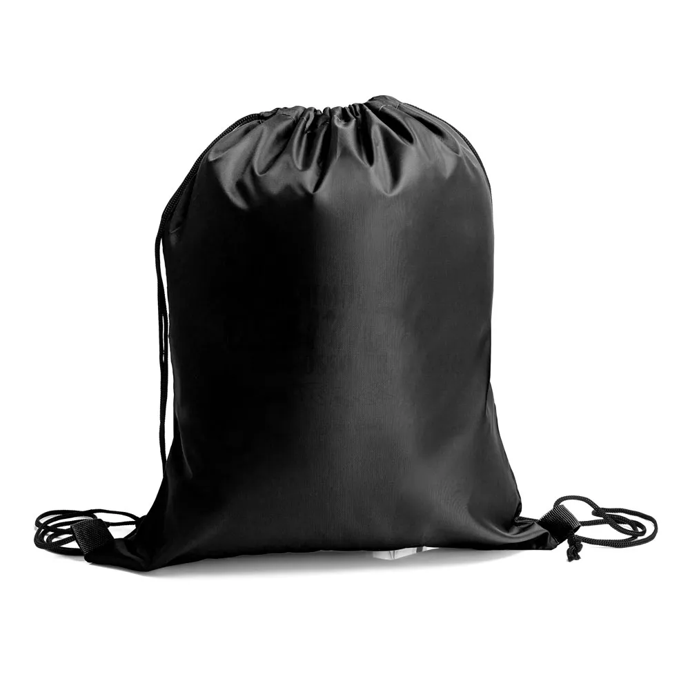 Mochila sacola em Nylon 420 preta. Conta com alças para as costas tipo cordão e cantos reforçados.