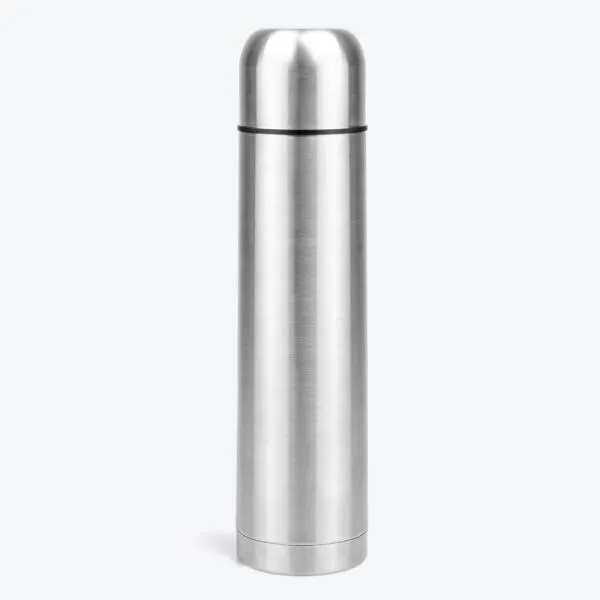 Garrafa térmica em Aço Inox com tampa. Conta com bolsa em Material Sintético com alça.