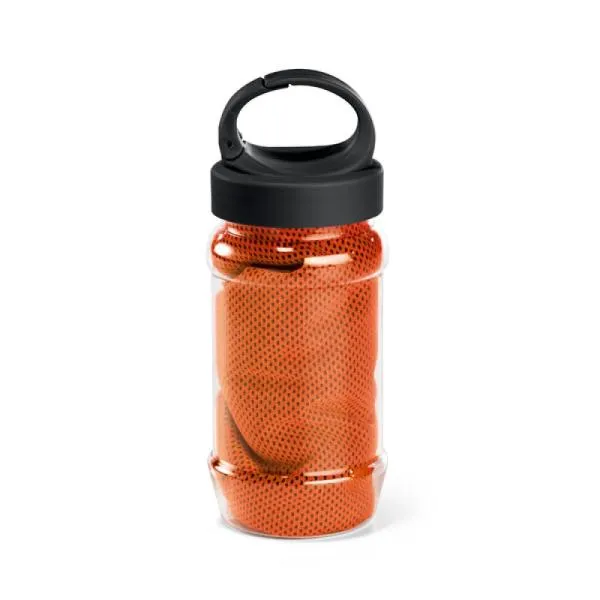 Toalha para esporte laranja com garrafa em PP e PET. Toalha refrescante, quando molhada permanece fria durante horas. Se aquecer, basta balançar reativando sua frescura. Reutilizável e lavável à máquina. Capacidade da garrafa: 440ml