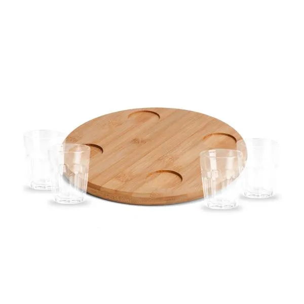 Conjunto para dose com base em bambu. Conta com tábua em bambu e 4 copinhos de vidro para dose. Os copinhos têm design retrô, são fáceis fácil de pegar e muito resistentes. Capacidade de cada copinho: 60ml