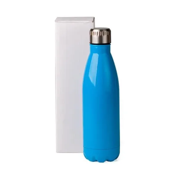 Garrafa em Aço Inox com tampa. Conta com pintura em azul. Capacidade: 750ml