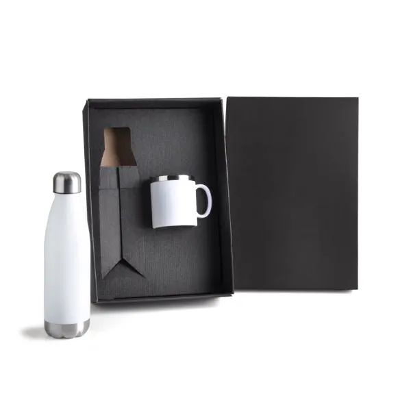 Kit garrafa e caneca. Conta com garrafa em aço inox branca com tampa rosqueável e capacidade total de 700ml e caneca de 300 ml em aço inox revestida em poliestireno branco. Acompanha embalagem para presente.