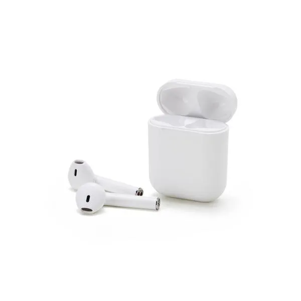 Conta com fone de ouvido bluetooth com comandos touch, microfone, carregador de fechamento magnético e acompanha USB Lightning para carrega; Garrafa em aço Inox preta com tampa rosqueável com capacidade total de 750ml e garregador portátil USB em Plástico ABS para celular/smartphone/tablet.