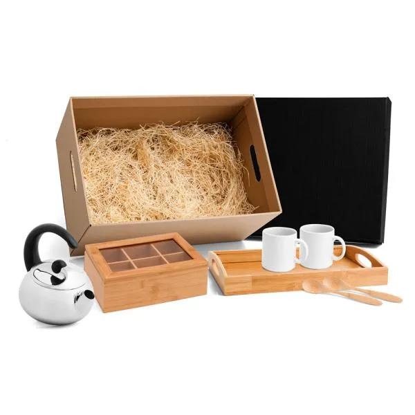 Kit para chá. Acompanha bandeja, caixa para chás e 2 colheres em bambu; 2 canecas em porcelana e chaleira em Inox.