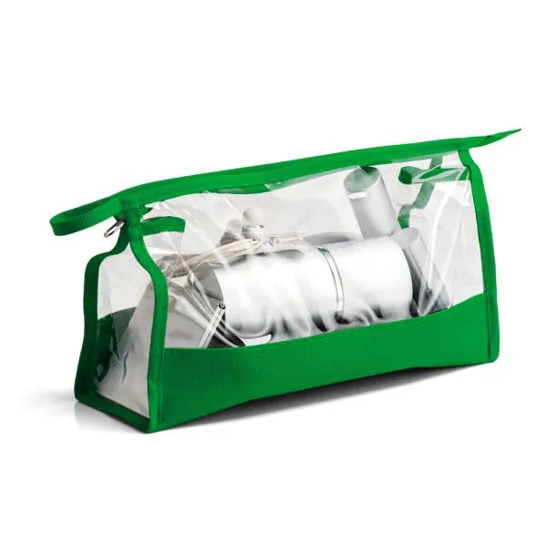 Necessaire na cor verde transparente confeccionada em PVC / Nylon 600. Conta com fechamento em zíper e alça. Disponível nas cores preta, azul, vermelha e verde.